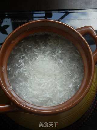 潮汕砂锅粥--鲜虾粥的做法步骤：4