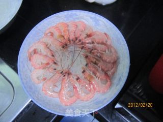 蒜蓉粉丝蒸虾的做法步骤：3