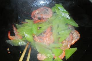 鲜虾莴笋片 (1)的做法步骤：5