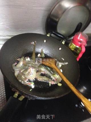 叻沙鲜虾炒粉丝的做法步骤：3