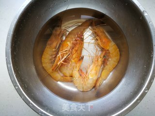 【烟台】芝麻对虾的做法步骤：1
