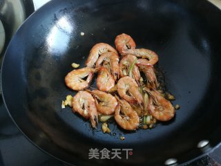 红烧虾的做法步骤：5