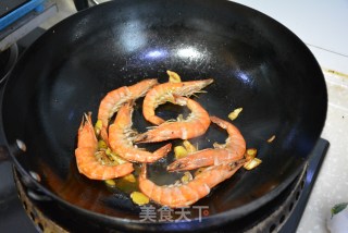 红烧大虾的做法步骤：4