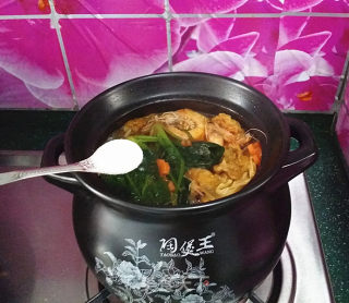韩式海鲜锅的做法步骤：12
