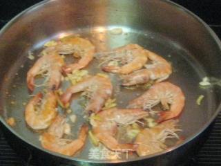 杏鲍菇蚝油炒对虾的做法步骤：6