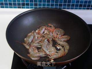 杏鲍菇炒大虾的做法步骤：5