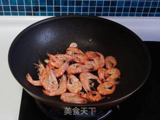 杏鲍菇炒大虾的做法步骤：6