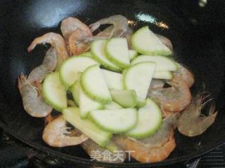 西葫芦炒虾的做法步骤：3