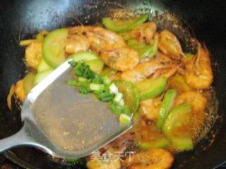 西葫芦炒虾的做法步骤：5