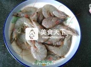 剁椒蒜蓉蒸对虾的做法步骤：4