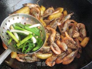 【加拿大野生北极虾】土豆炒虾的做法步骤：10