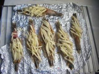 蒜香芝士焗大虾的做法步骤：7