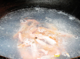 北极虾水果沙拉的做法步骤：4