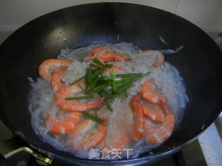 萝卜丝煮大虾的做法步骤：7