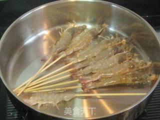 竹签对虾的做法步骤：3