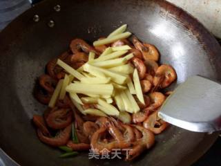 土豆香芹烧对虾的做法步骤：9