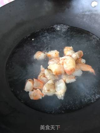 “下饭菜”秋葵炒鲜虾的做法步骤：7