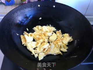 虾仁炒鸡蛋的做法步骤：5