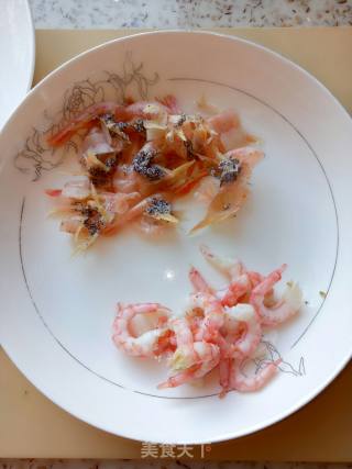 北极虾粥的做法步骤：1