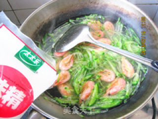 清水煮鲜虾萝卜丝汤的做法步骤：8