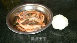 蒜香北极虾的做法步骤：1