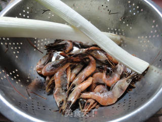 【加拿大野生北极虾试用报告2】 -----------葱爆北极虾的做法步骤：2
