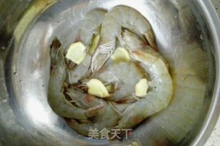 【天津】油焖大虾-节日宴客必备菜的做法步骤：1