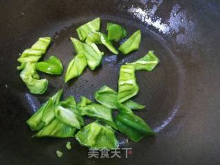 青椒炒皮皮虾的做法步骤：8