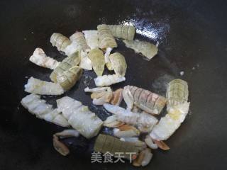青椒炒皮皮虾的做法步骤：9