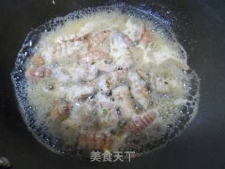 青椒炒皮皮虾的做法步骤：12