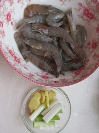 【山东】爆炒海虾的做法步骤：2