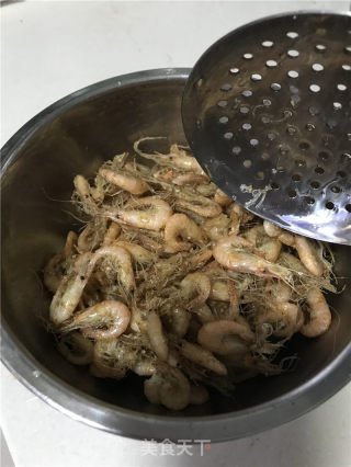 酥炸小海虾的做法步骤：5