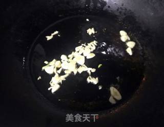 油麦菜炒海虾的做法步骤：3