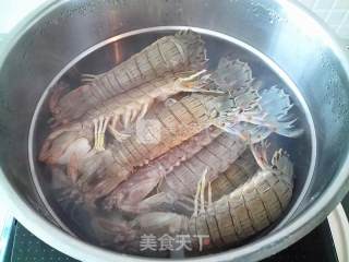 水煮虾爬子的做法步骤：2