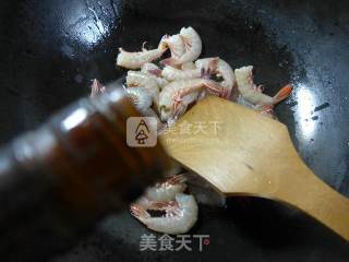 莴笋炒海虾的做法步骤：2