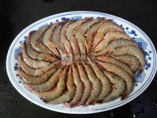 蒜蓉蒸虾的做法步骤：5