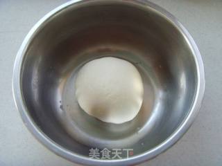 清香鲜甜---韭菜虾仁饺子的做法步骤：2