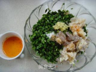 清香鲜甜---韭菜虾仁饺子的做法步骤：5