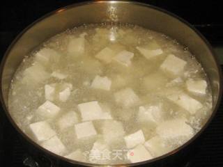 香菇海虾豆腐汤的做法步骤：3