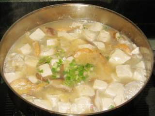 香菇海虾豆腐汤的做法步骤：7