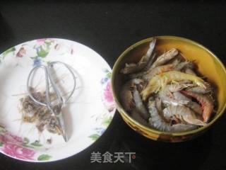 芦笋油爆虾的做法步骤：2