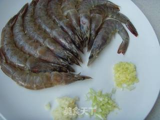 【鲁菜】：油焖虾的做法步骤：3