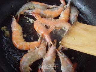 【鲁菜】：油焖虾的做法步骤：5