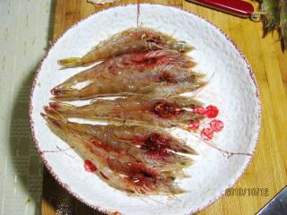 蒜蓉开片虾的做法步骤：3