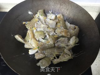 酱香皮皮虾的做法步骤：5