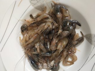 韭菜苔炒双虾的做法步骤：2