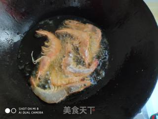 鲜虾  避风塘炒虾的做法步骤：5