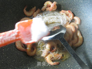 海虾炒粉丝的做法步骤：7