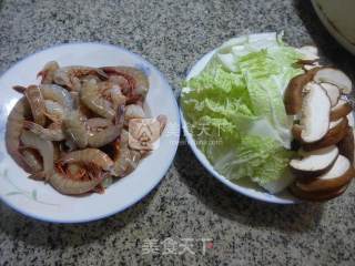 香菇白菜炒海虾的做法步骤：1