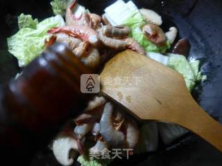 香菇白菜炒海虾的做法步骤：3